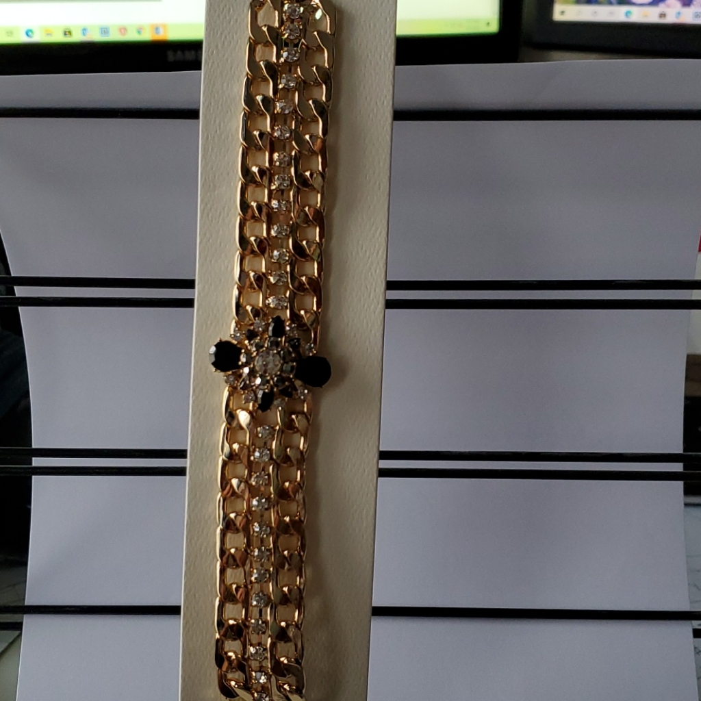 Gold Tone Choker Necklace 8$